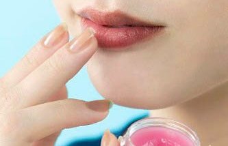 Πώς θα φτιάξετε το δικό σας lip balm