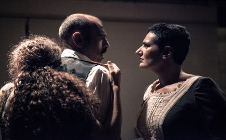 Η Δεσποινίς Τζούλια… χορεύει Flamenco