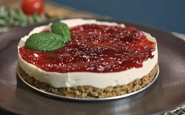 Cheesecake με ξινομηζύθρα και δημητριακά