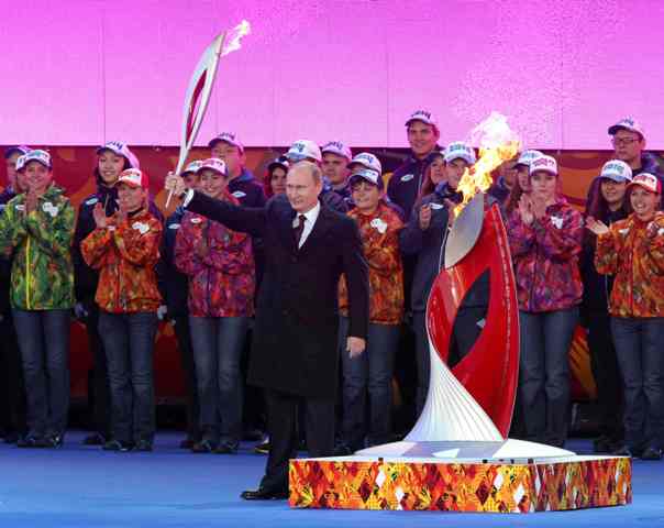 Στη Μόσχα η ολυμπιακή φλόγα