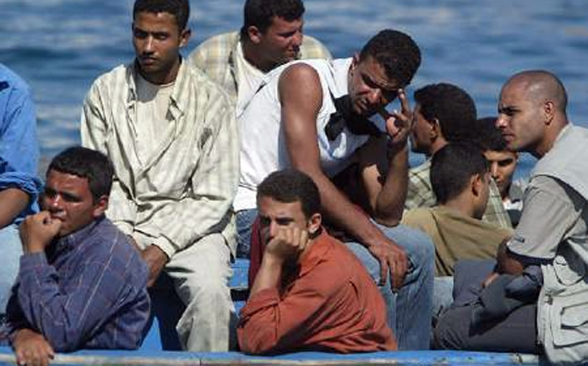 Τριάντα παράνομους μετανάστες περισυνέλεξε το Λιμενικό