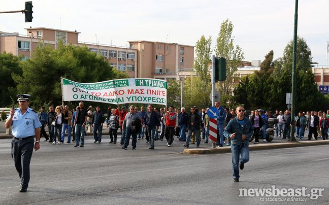 Στο υπ. Εθνικής Αμύνης εργαζόμενοι των ναυπηγείων Σκαραμαγκά