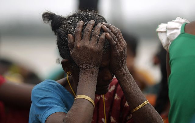 Πυρκαγιά με νεκρούς σε τρένο στην Ινδία