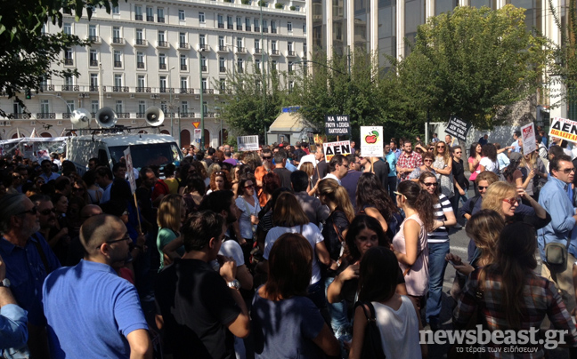 Στο πλευρό των ιδιωτικών εκπαιδευτικών ΣΥΡΙΖΑ, ΚΚΕ, ΑΝ.ΕΛ.