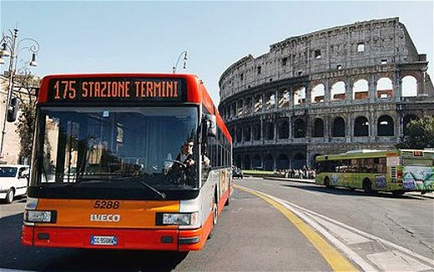 H Ρώμη κινδυνεύει να μείνει χωρίς λεωφορεία
