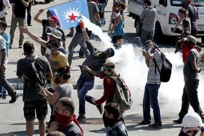 Τριάντα πέντε οπαδοί της Μπεσίκτας κατηγορούνται για απόπειρα πραξικοπήματος