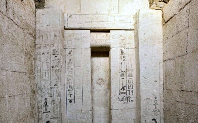 Ανακαλύφθηκε μυστικός τάφος αρχιερέα-μάγου στην Αίγυπτο