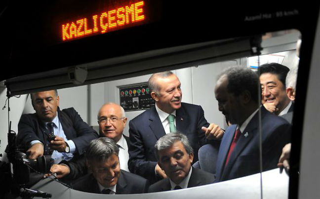 Προσωρινή διακοπή της κυκλοφορίας στην υποθαλάσσια σήραγγα της Τουρκίας