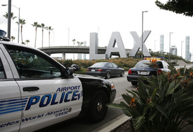 Συνελήφθη ύποπτος για τους πυροβολισμούς στο αεροδρόμιο του Λος Άντζελες