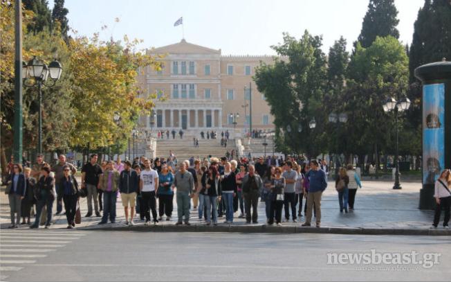 Πρεμιέρα με διαμαρτυρίες εργαζομένων για το κυριακάτικο άνοιγμα των καταστημάτων