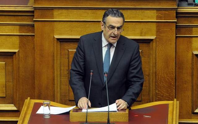 Κριτική Αθανασίου για τη στήριξη βουλευτών του ΣΥΡΙΖΑ στον Ξηρό
