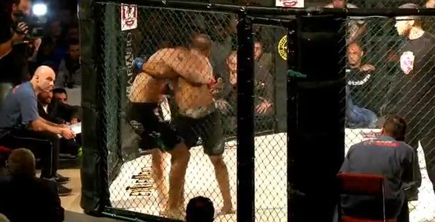 Μάχες σώμα με σώμα σε κλουβί στο Cage Survivor