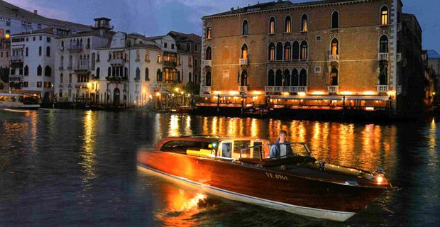 Απεργούν τα ταξί στην Βενετία