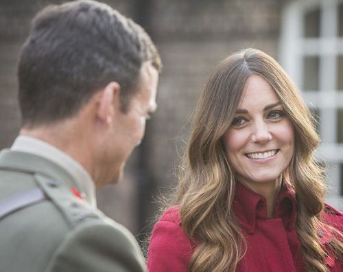 Οι πρώτες λευκές τρίχες για την Kate Middleton