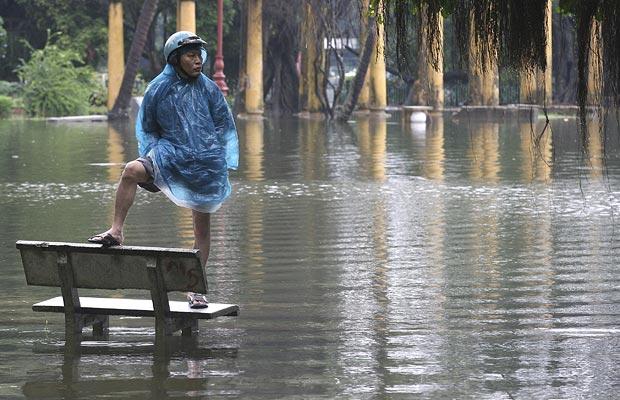 Τριάντα τέσσερις νεκροί από τις πλημμύρες στο Βιετνάμ