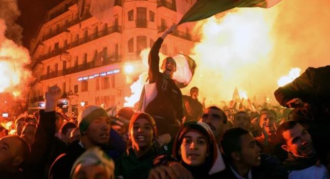 «Αιματοβαμμένη» πρόκριση στην Αλγερία