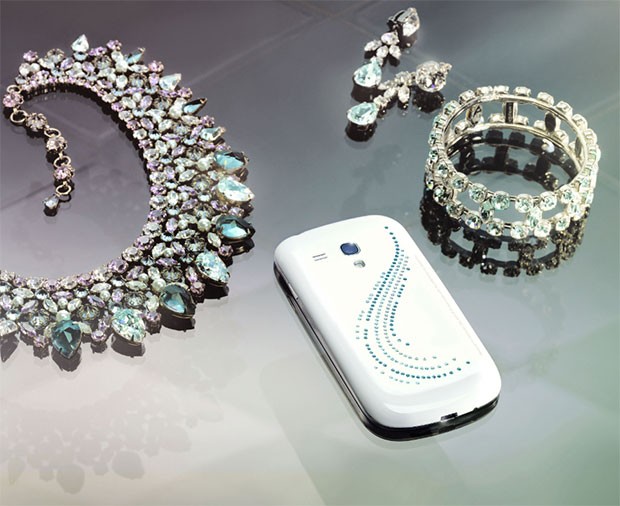 Crystal Edition του Galaxy S III mini με 166 κρύσταλλα Swarovski
