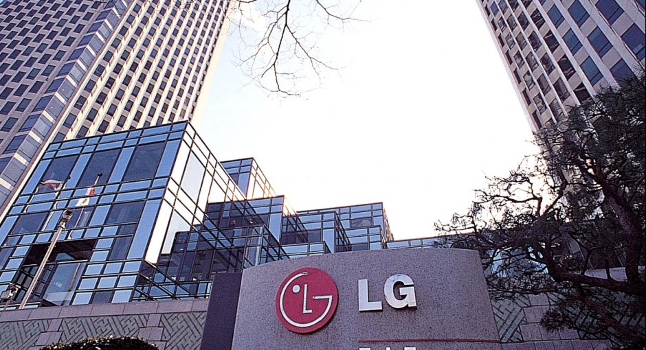 Η LG διαψεύδει ότι εγκαταλείπει τα smartphones