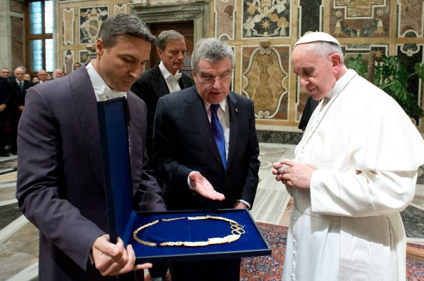 Με μέλη της ΔΟΕ συναντήθηκε ο Πάπας