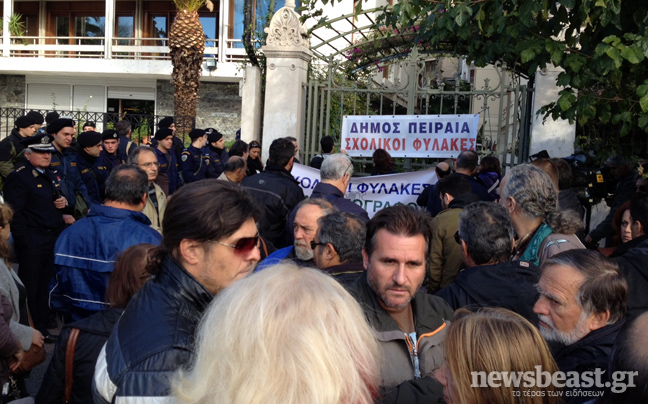 Ήθελαν να δουν τον Μητσοτάκη και είδαν το γ.γ. του υπουργείου