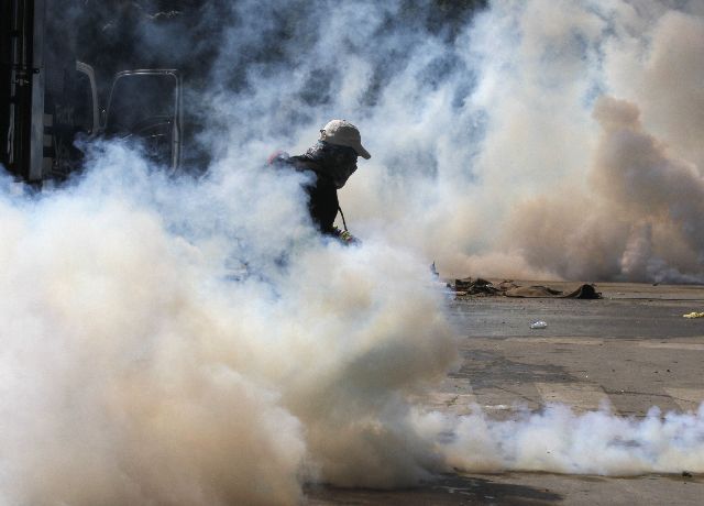 Σφαίρες από καουτσούκ κατά των διαδηλωτών στην Ταϊλάνδη