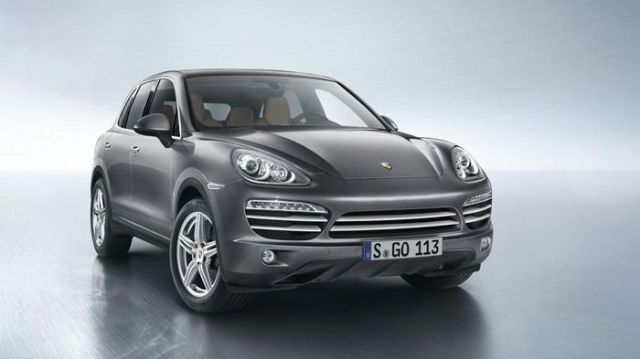 Νέα έκδοση της Cayenne ετοιμάζει η Porsche