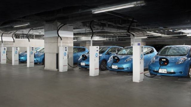 Το Nissan Leaf «ηλεκτροδοτεί» κτήριο