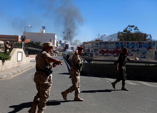 Τον έλεγχο του κτιριακού συγκροτήματος στη Σανάα ανέκτησε ο στρατός