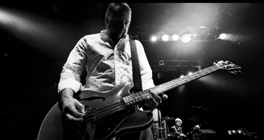 Peter Hook & The Light απόψε στο Gagarin