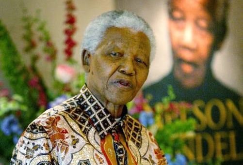 Κοσμοσυρροή στην επιμνημόσυνη τελετή του Μαντέλα