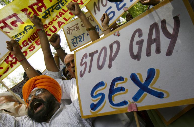 Την κατάργηση νόμου κατά του ομοφυλοφυλικού σεξ εξετάζει η Ινδία