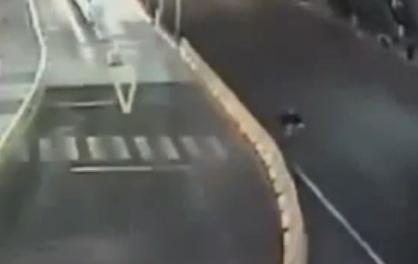 Πεζός από… ατσάλι