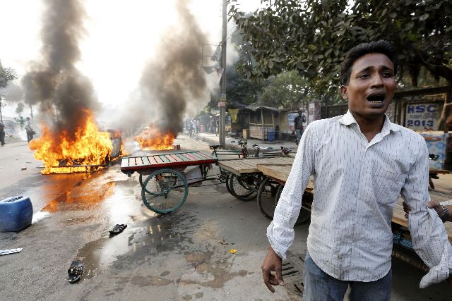 Αιματηρές συγκρούσεις στο Μπαγκλαντές