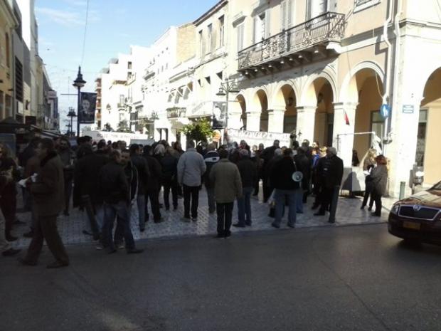 Αντιδράσεις στην Πάτρα  για το άνοιγμα καταστημάτων