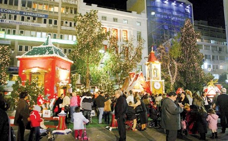 Τη χριστουγεννιάτικη αγορά εγκαινίασε ο Καμίνης