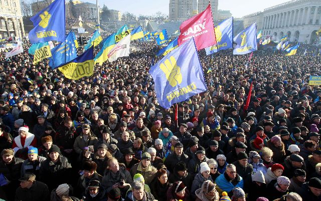 Νεκρός σε διαδηλώσεις στη Συμφερόπολη της Ουκρανίας