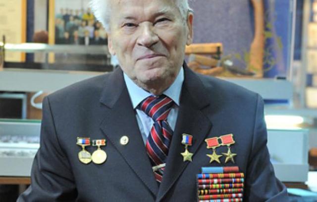 Πέθανε σε ηλικία 94 ετών ο δημιουργός του Καλάσνικοφ