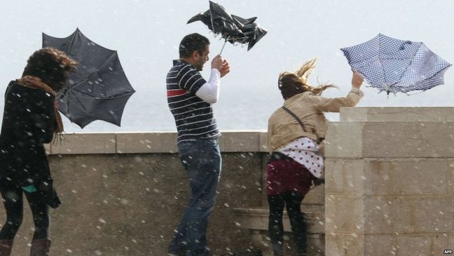 Χωρίς ρεύμα λόγω κακοκαιρίας 240.000 σπίτια στη Γαλλία