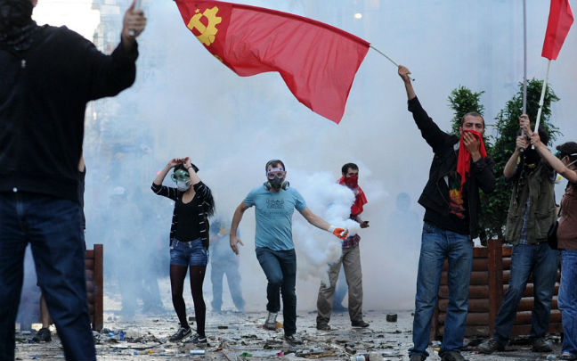 Διαδηλώσεις κατά της κυβέρνησης σε Άγκυρα και Κωνσταντινούπολη
