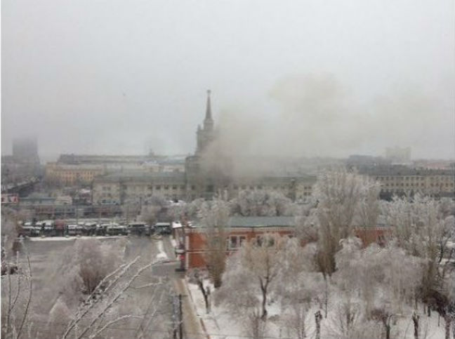Τουλάχιστον 10 νεκροί από την επίθεση σε σιδηροδρομικό σταθμό στη ρωσία