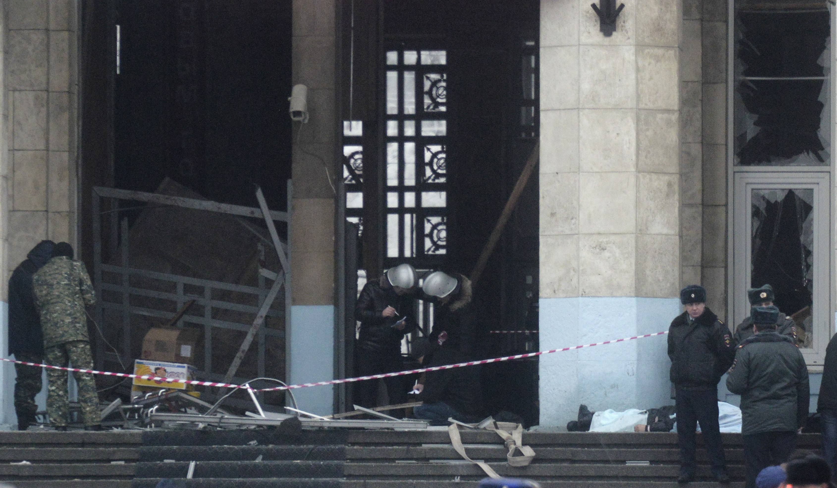 Δεκαέξι οι νεκροί από την επίθεση αυτοκτονίας στη Ρωσία