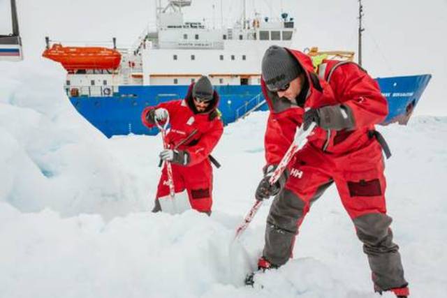 Τέλος η οδύσσεια των επιβατών του πλοίου που εγκλωβίστηκαν στην Ανταρκτική