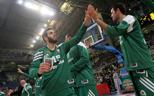 Έχει το μομέντουμ… θέλει και τη νίκη!