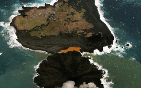 Ηφαιστειογενές νησί στην Ιαπωνία συνεχίζει να επεκτείνεται