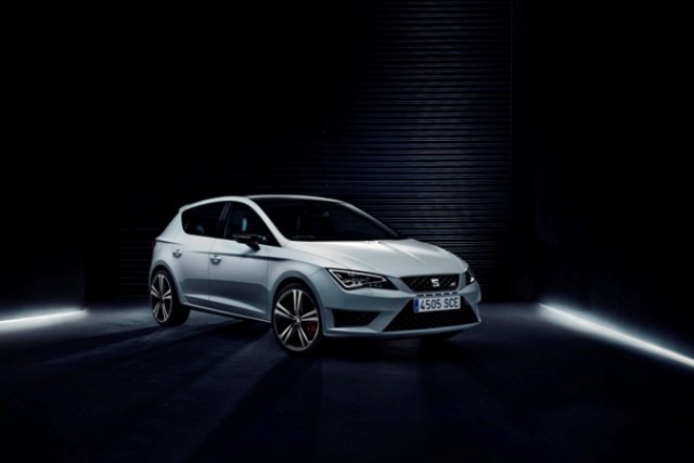 Διχαλωτό δάγκωμα από το νέο Seat Leon Cupra