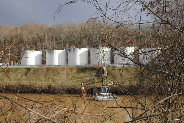 Διαρροή χημικών σε ποτάμι στη Δυτική Βιρτζίνια