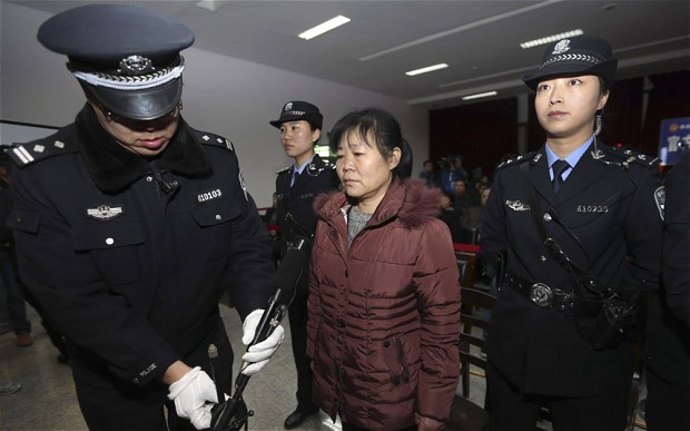 Γιατρός στην Κίνα καταδικάστηκε σε θάνατο γιατί πούλησε επτά νεογέννητα