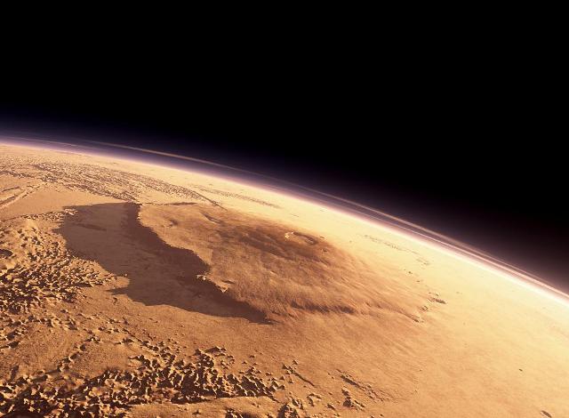 Βρέθηκε νερό σε μορφή πάγου κάτω από την επιφάνεια του Άρη