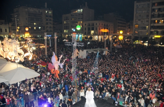 Το πάρτι ξεκίνησε στην Πάτρα