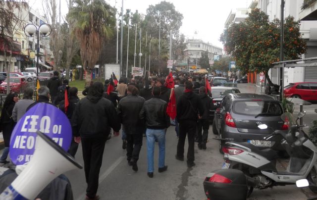Επίθεση ακροδεξιών στο στέκι των αντιεξουσιαστών «Ρεσάλτο»